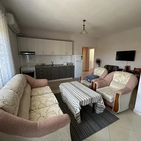 Apartment Lalzi *