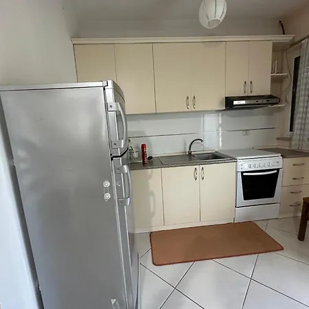 Lalzi Apartment *