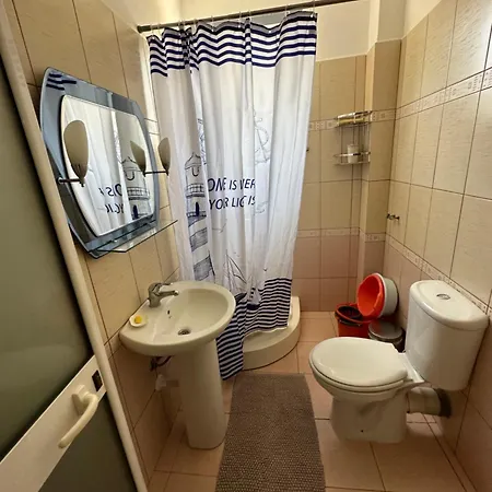 Lalzi Apartment *